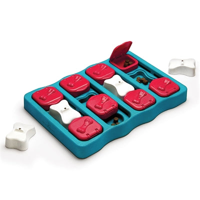 Nina Ottosson Dog Brick Turquoise / Rood - 31.5x21x4 cm